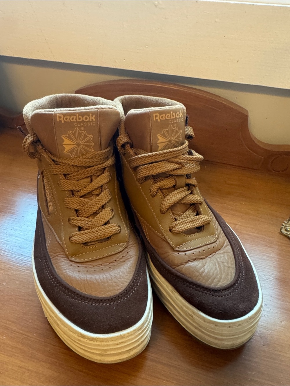 Reebok Club C Geo Mid Women's Sneaker Size 7.5